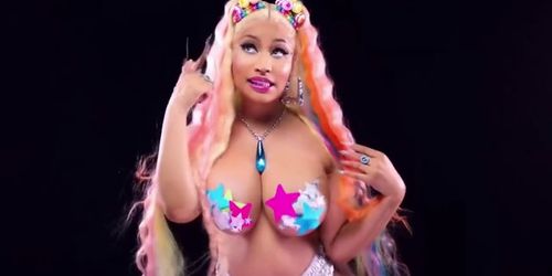 Nicki Minaj Bouncing Tits Smooth Slow Motion (Trollz)
