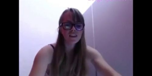 camgirl in public toilet having orgasm with viewers