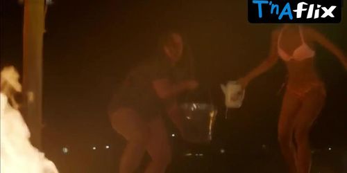 Katerina Shpitsa Bikini Scene  in Krymskiy Most. Sdelano S Lyubov'Yu