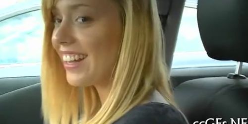 College gal rubs her twat - video 4