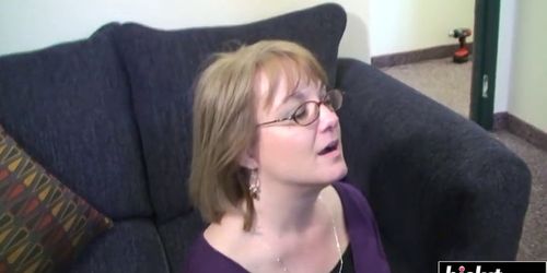 Mature cougar slurps on a dick (Molly Adams)