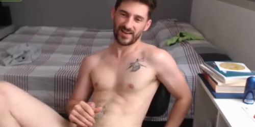 Sexy guy eats his cum in chaturbate