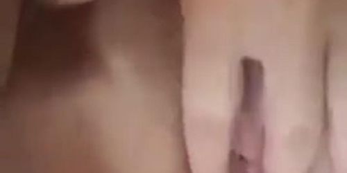 Chica sexy masturbandose