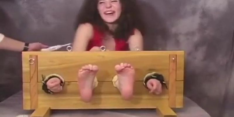 tickling sativa's feet