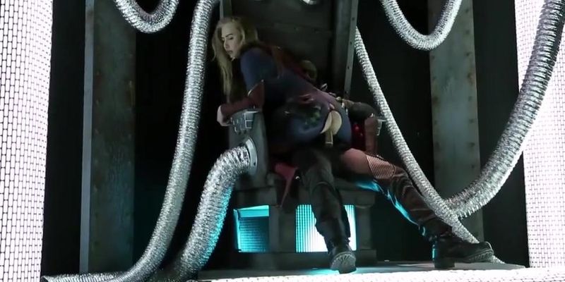 Cowgirl - Supergirl gets fucked (Carter Cruise)