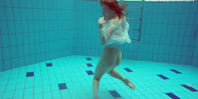 Diana Zelenkina hot Russian underwater