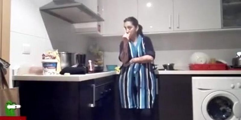 WHITE EUROPEAN WOMEN FUCKED IN KITCHEN