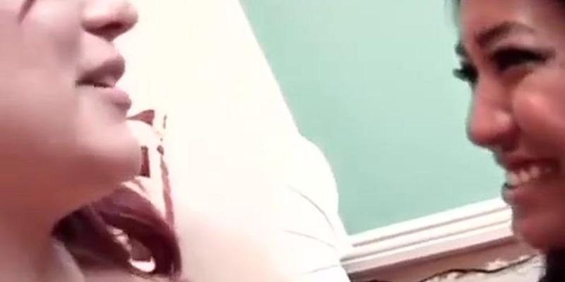 Beautiful redhead Jersey Cummings like to lies on her back and get a nice pussy eating from an Asian Lyla Lei cum (Haileey James)