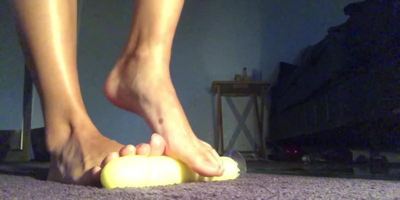 Mean College Domme Dildo Trampling Demonstration
