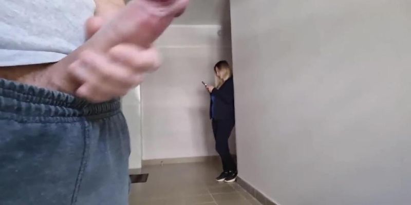 A man flashes a cock to a new neightbour beautiful girl