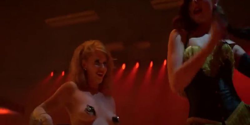Burlesque Madison Davenport being hot as screw (music left alone because of no sex)