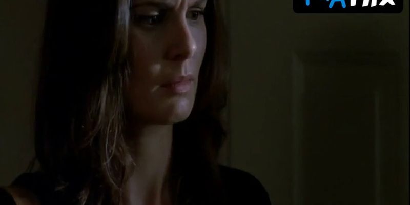 Jodi Lyn O'Keefe Sexy Scene  in Prison Break