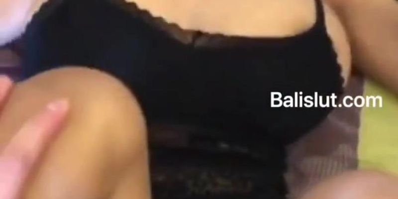 Creamy asian teen pussy (thai_student)