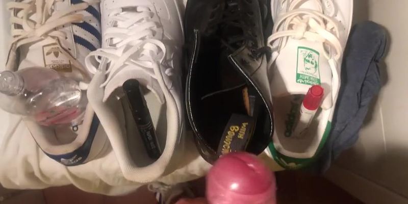 Dr martens cum with sneakers